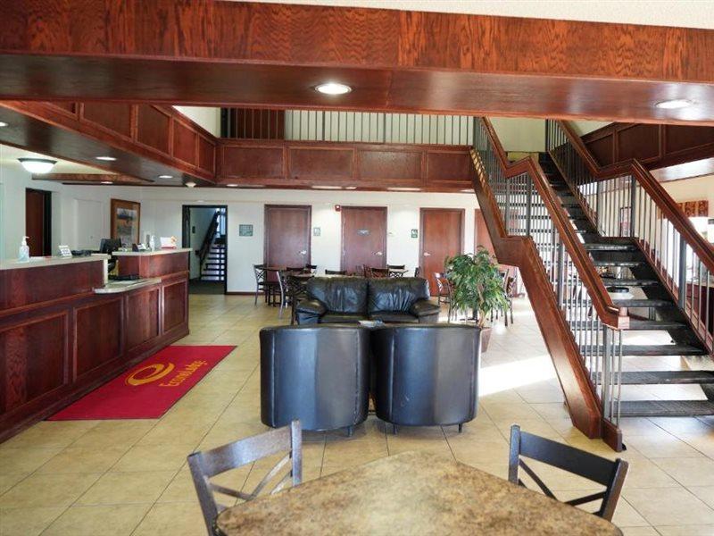Econo Lodge Inn & Suites Kearney Exteriér fotografie