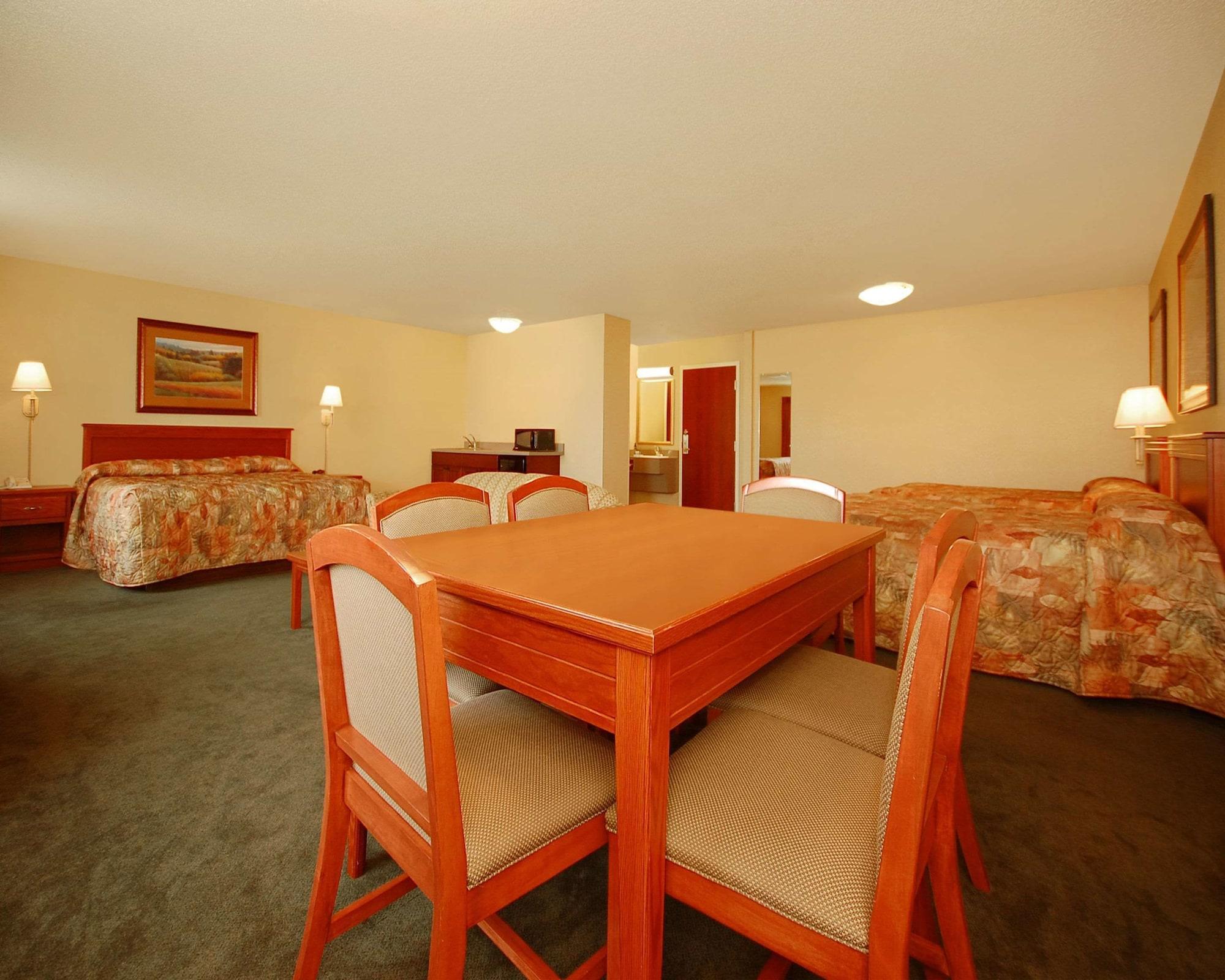 Econo Lodge Inn & Suites Kearney Exteriér fotografie